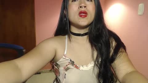 bunnyEmilyR0s33 online show from January 11, 8:00 am