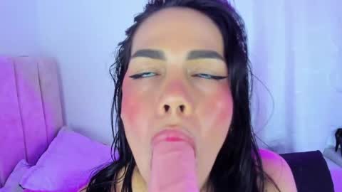 Snapshot of bunnykat_ chatting on April 21, 2:37 am katerine payne online show from April 21, 2:37 am