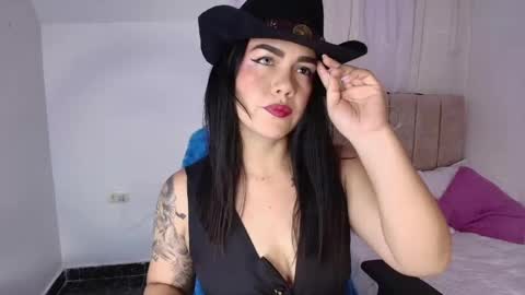 Snapshot of bunnykat_ chatting on May 20, 10:21 am katerine payne online show from May 20, 10:21 am