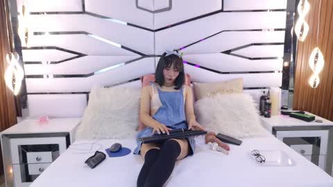 Bunny online show from December 16, 7:52 pm