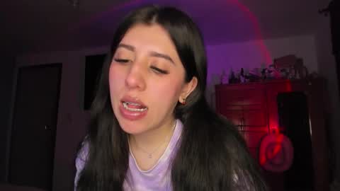 Snapshot of bunnyy09 chatting on October 28, 2:37 am Jess online show from October 28, 2:37 am