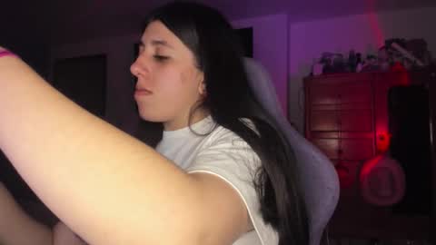 Snapshot of bunnyy09 chatting on November 18, 3:12 am Jess online show from November 18, 3:12 am