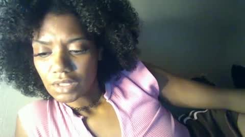 Snapshot of bunnyy_tharider25 chatting on September 30, 2:05 am Bunny online show from September 30, 2:05 am