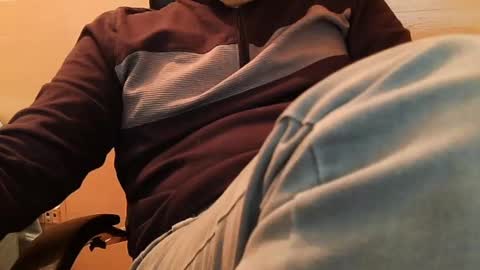 Hairy Arabian online show from December 19, 5:08 pm