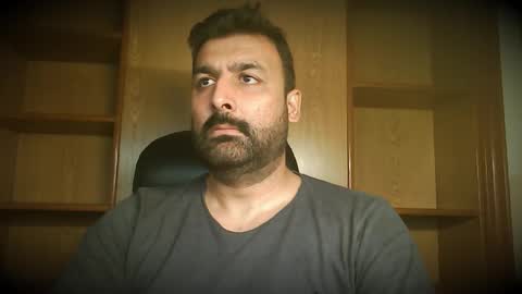 Snapshot of burlymonster chatting on October 22, 4:02 am Hairy Arabian online show from October 22, 4:02 am