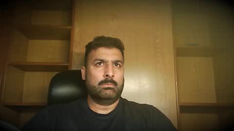 Snapshot of burlymonster chatting on November 4, 4:11 am Hairy Arabian online show from November 4, 4:11 am