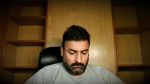 Snapshot of burlymonster chatting on November 14, 5:28 am Hairy Arabian online show from November 14, 5:28 am