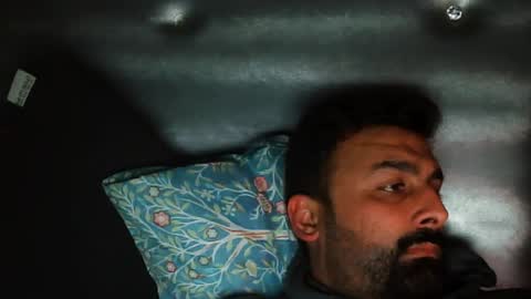 Snapshot of burlymonster chatting on December 4, 7:00 pm Hairy Arabian online show from December 4, 7:00 pm