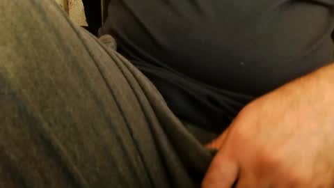Snapshot of burlymonster chatting on May 6, 4:52 am Hairy Arabian online show from May 6, 4:52 am