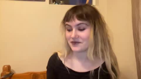 esme gray online show from December 27, 1:00 am