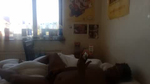 Snapshot of bustabunny chatting on September 29, 9:58 am Richabus2 online show from September 29, 9:58 am