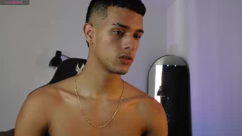 Buster independent model online show from July 24, 1:53 pm