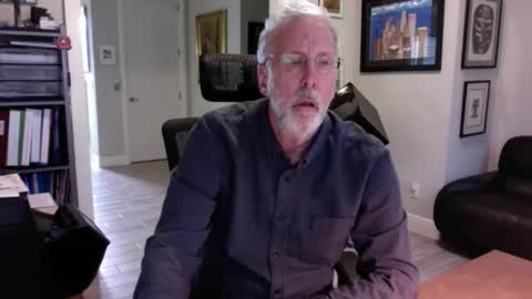 Snapshot of bustinout99 chatting on November 2, 3:25 pm afternoon wood online show from November 2, 3:25 pm