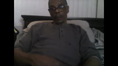 Busturgutzgd1 online show from December 13, 3:16 am