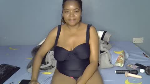 busty kenzi online show from June 2, 5:48 pm