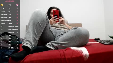 Emma online show from November 9, 6:28 pm