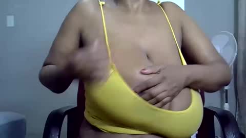 bustytessa37 online show from February 27, 1:05 am