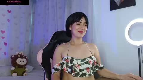Snapshot of butterfly_xo chatting on July 5, 8:05 pm Antonella online show from July 5, 8:05 pm