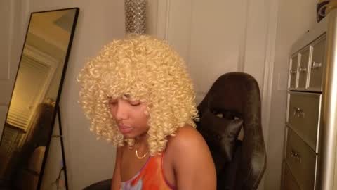 butterfly booty online show from December 18, 1:44 am