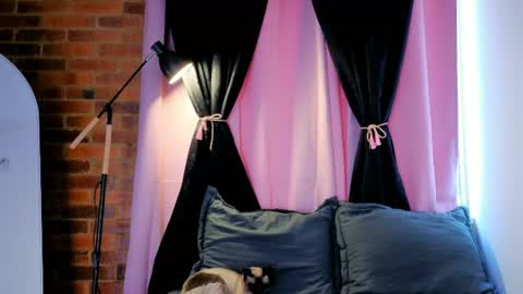 Snapshot of butterflyx39 chatting on July 21, 7:16 pm Lia Butterfly online show from July 21, 7:16 pm