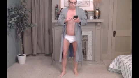Snapshot of buttnakedfun954737 chatting on February 10, 11:04 am Miles online show from February 10, 11:04 am