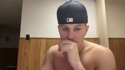 Snapshot of buzz5127 chatting on November 13, 6:29 pm buzz5127 online show from November 13, 6:29 pm