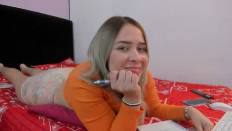 Snapshot of byanca_winklar chatting on December 21, 5:29 pm online show from December 21, 5:29 pm