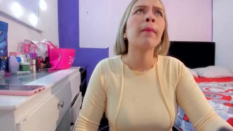 Snapshot of byanca_winklar chatting on September 22, 5:59 pm online show from September 22, 5:59 pm