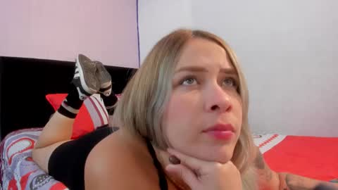 Snapshot of byanca_winklar chatting on October 27, 6:56 pm online show from October 27, 6:56 pm