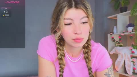 Snapshot of byteblush chatting on January 6, 8:03 am Kira online show from January 6, 8:03 am