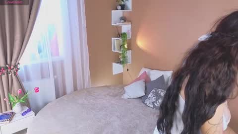 Snapshot of byteblush chatting on March 11, 8:09 am Kira online show from March 11, 8:09 am