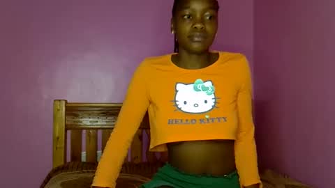 Snapshot of c_trish chatting on October 7, 4:53 am C--trish online show from October 7, 4:53 am