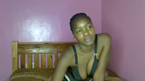 Snapshot of c_trish chatting on October 10, 9:36 pm C--trish online show from October 10, 9:36 pm