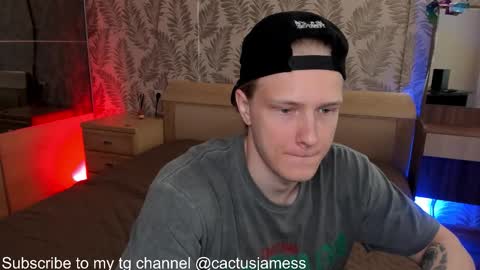 Snapshot of cactusjames_69 chatting on October 6, 7:50 am James online show from October 6, 7:50 am