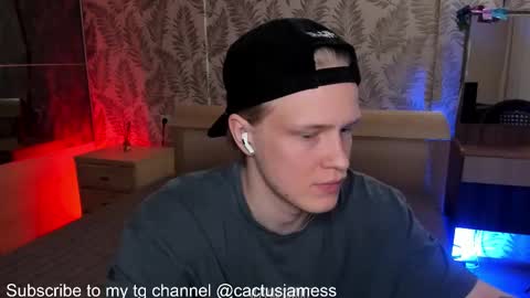 Snapshot of cactusjames_69 chatting on October 21, 5:13 pm James online show from October 21, 5:13 pm