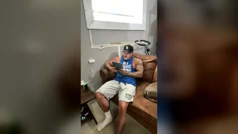 Snapshot of cadenhunterr chatting on July 21, 3:58 pm cadenhunterr online show from July 21, 3:58 pm