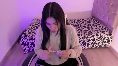 Snapshot of caelisse_cb chatting on November 5, 1:00 pm caelisse_cb online show from November 5, 1:00 pm