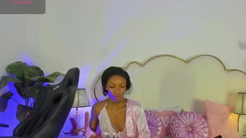 Cahitlin  online show from May 26, 7:04 am