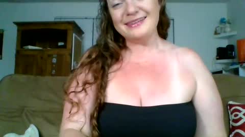 caitieluvs online show from July 21, 2:47 am