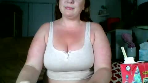 caitieluvs online show from July 30, 2:32 am