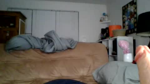 caitieluvs online show from August 3, 2:43 am