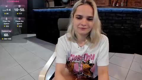 Snapshot of caitlin_crazy chatting on July 26, 11:06 am Gina online show from July 26, 11:06 am
