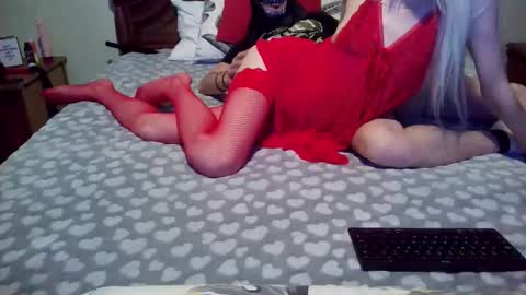 Snapshot of caitlyn_zack chatting on November 3, 7:15 pm Caitlyn and Zack online show from November 3, 7:15 pm