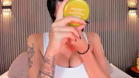 Caitlyn  online show from March 11, 11:38 am