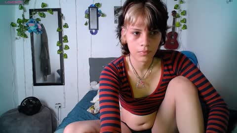 Snapshot of caitlynwheler chatting on February 2, 10:57 am caitlynwheler online show from February 2, 10:57 am