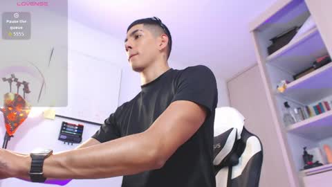Valerio  online show from April 21, 10:56 pm