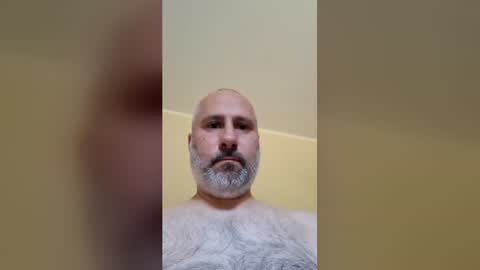 Snapshot of caldoski chatting on May 17, 9:49 am caldoski online show from May 17, 9:49 am