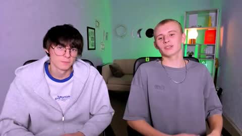 Snapshot of caleb_lichi chatting on December 3, 6:54 am aleb online show from December 3, 6:54 am