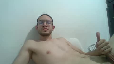 calenturalatina online show from February 11, 11:32 pm