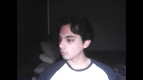 Snapshot of caligula_99 chatting on April 11, 1:10 am Calgula online show from April 11, 1:10 am